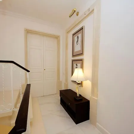 Apartament Ag2 - Sea View Stylish 2 Bedroom Apt