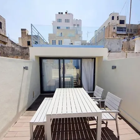 Ag2 - Sea View Stylish 2 Bedroom Apt Apartment *