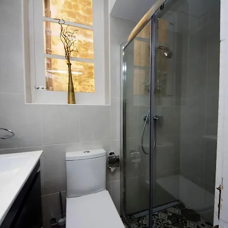 Ag2 - Sea View Stylish 2 Bedroom Apt * Valletta