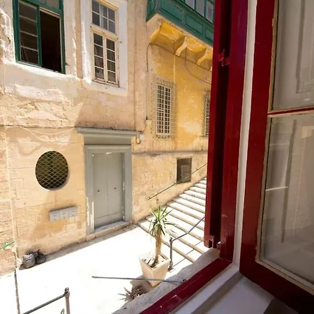 Ag2 - Sea View Stylish 2 Bedroom Apt *