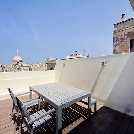 Ag2 - Sea View Stylish 2 Bedroom Apt *