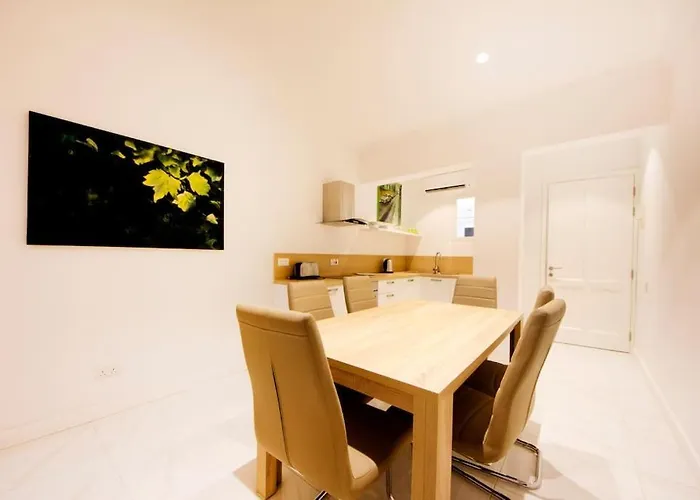 Ag2 - Sea View Stylish 2 Bedroom Apt Βαλέτα