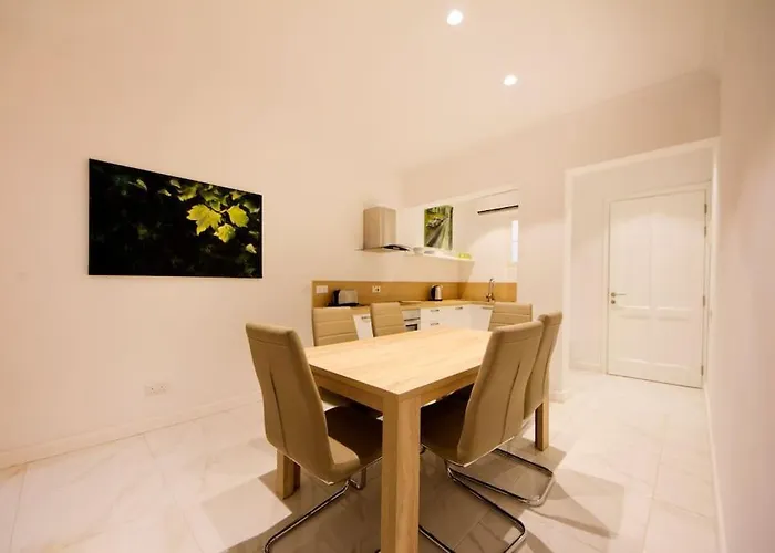 Διαμέρισμα Ag2 - Sea View Stylish 2 Bedroom Apt Βαλέτα