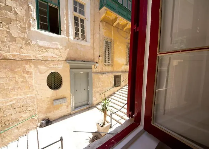 Ag2 - Sea View Stylish 2 Bedroom Apt *