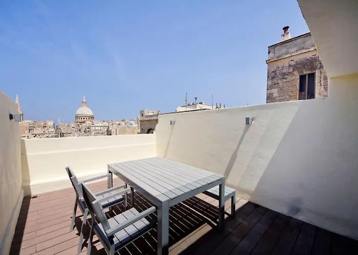 Ag2 - Sea View Stylish 2 Bedroom Apt *